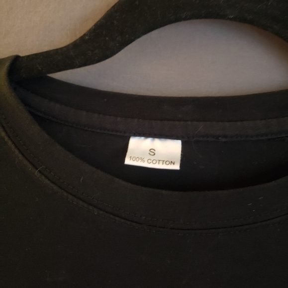 No Doubt 2009 North American Tour T-shirt. Black with bright pink block letters. - Picture 2 of 4